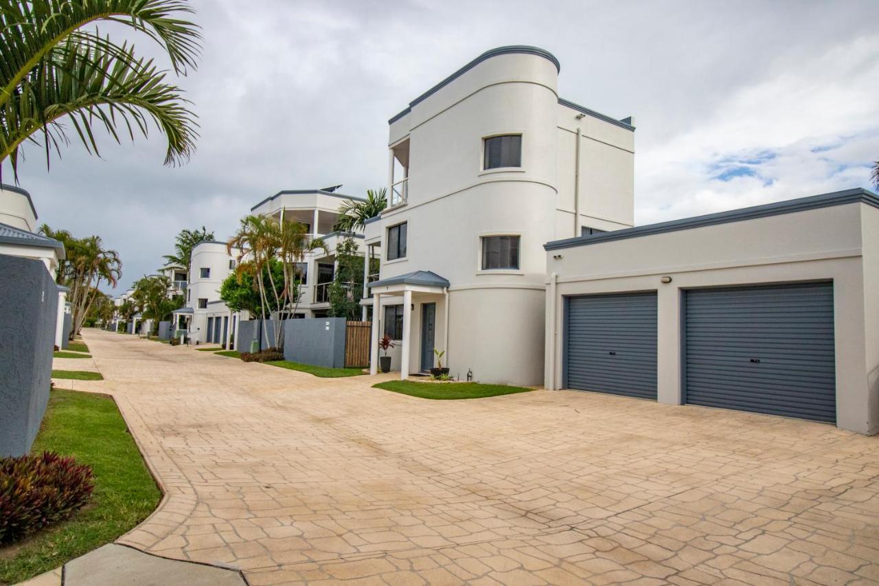 Grange Resort Hervey Bay Extérieur photo