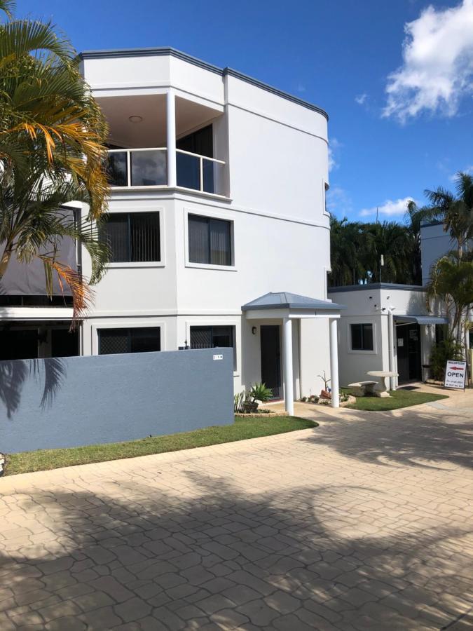 Grange Resort Hervey Bay Extérieur photo