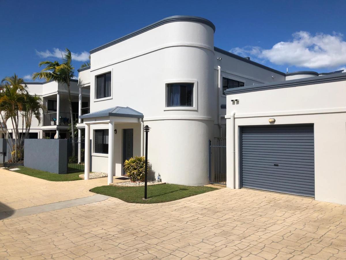 Grange Resort Hervey Bay Extérieur photo